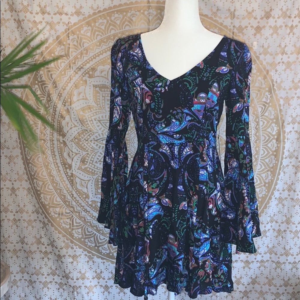 Express flare sleeve printed dress